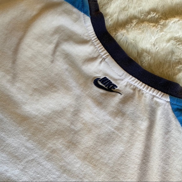 Cropped Nike Shirt - Picture 3 of 5